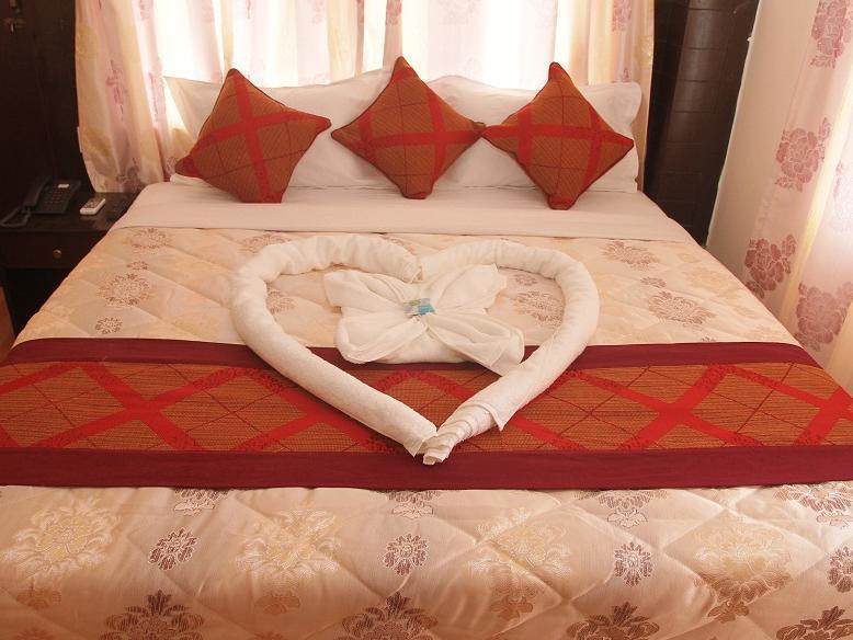 Hotel Center Lake Pokhara Dış mekan fotoğraf