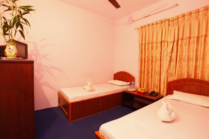 Hotel Center Lake Pokhara Dış mekan fotoğraf