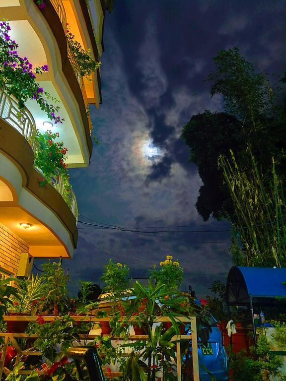 Hotel Center Lake Pokhara Dış mekan fotoğraf