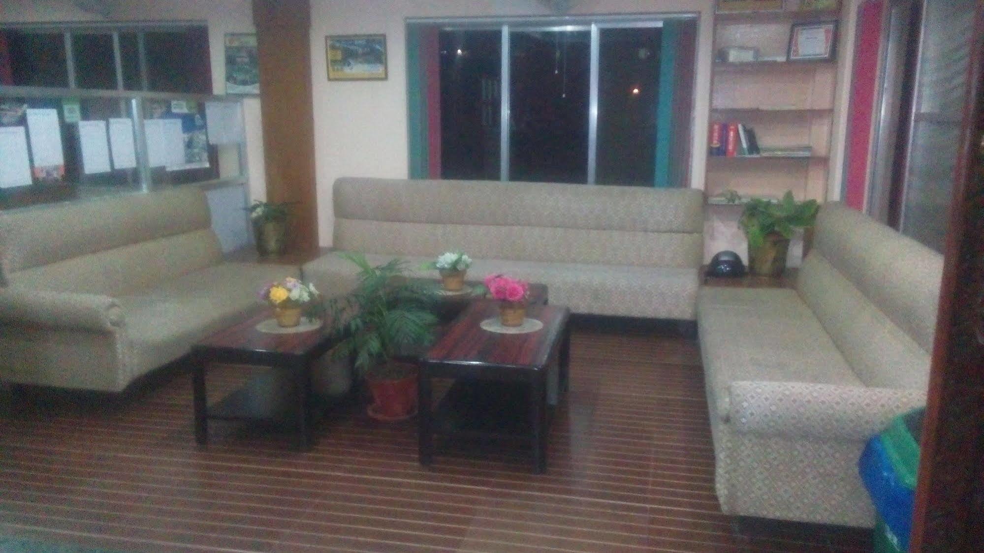 Hotel Center Lake Pokhara Dış mekan fotoğraf